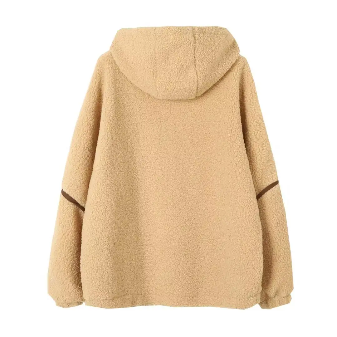 سترة نسائية شتاء 2025 جديدة غير رسمية ذات ألوان متباينة وسميكة ودافئة بغطاء للرأس