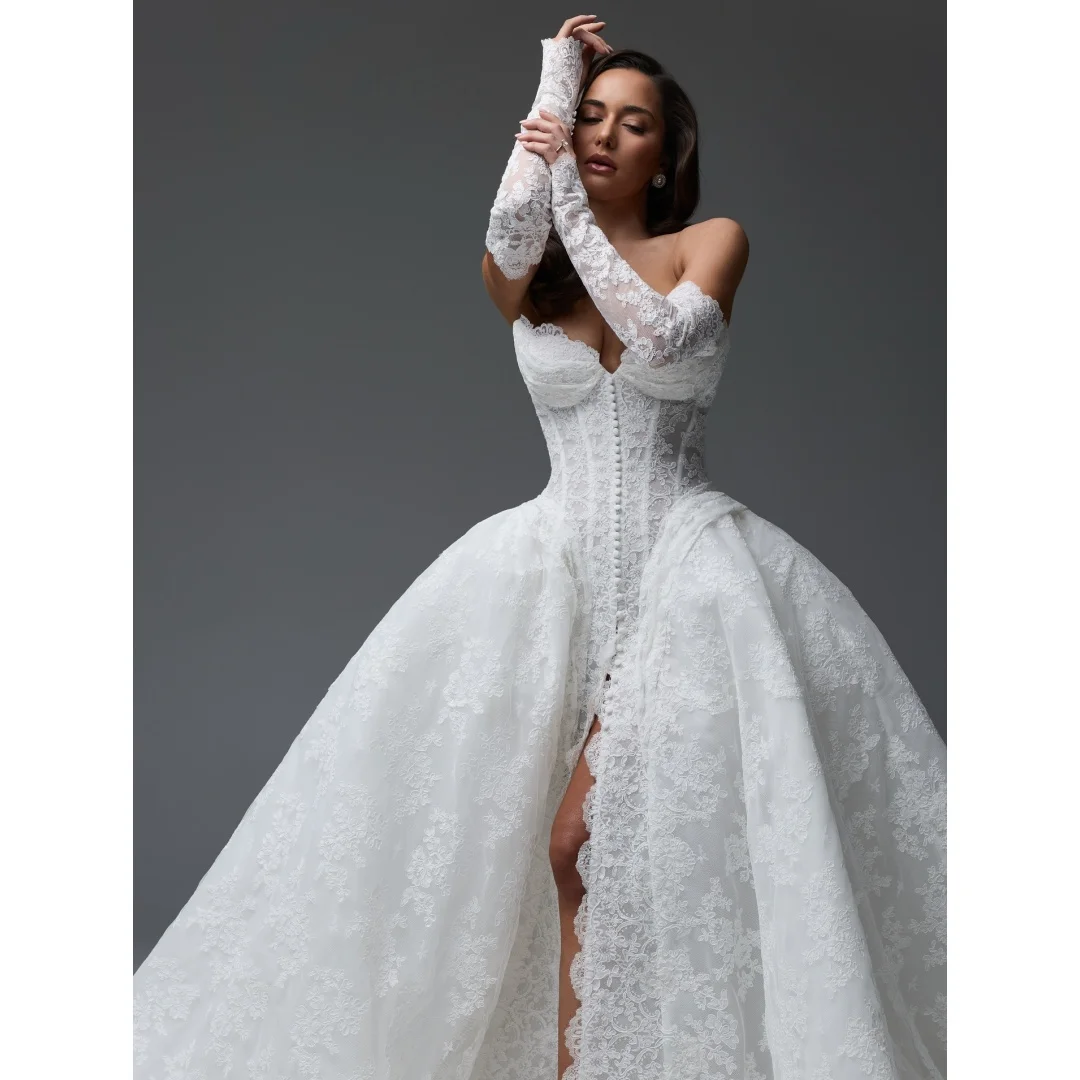 White Lace Wedding Dresses Front Slit Buttons Sweetheart Corset Bridal Gown with Gloves Exquisite robe de mariée Customized