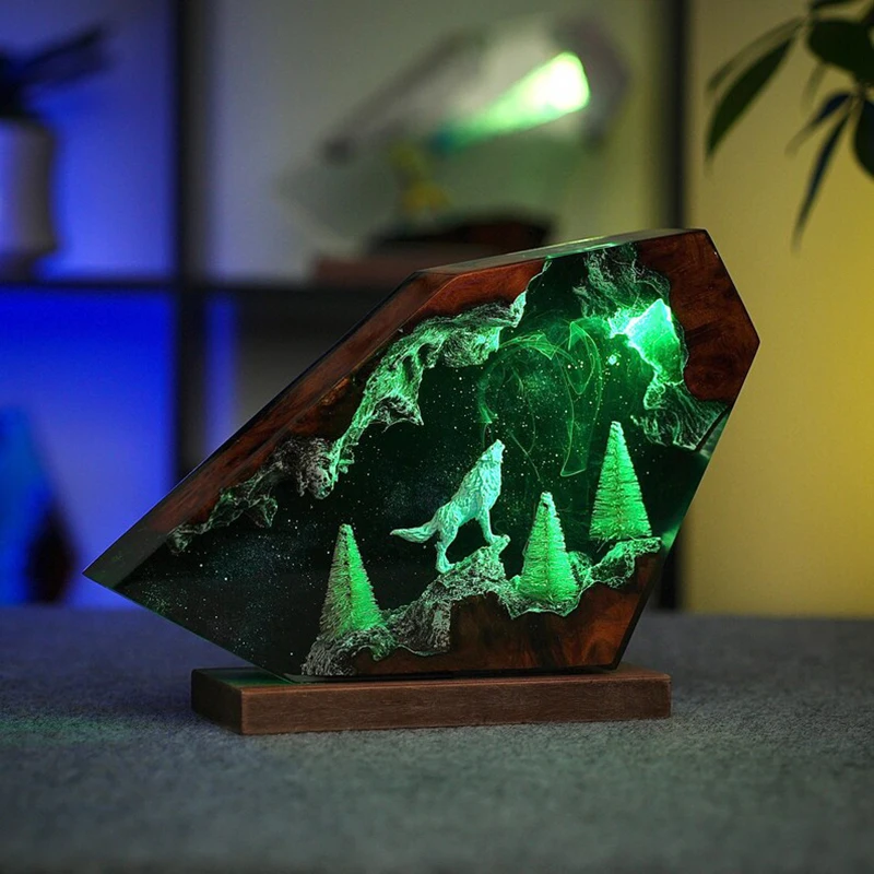 Snowy Night Wolf Howl Organism Resin Table Light Creactive Art Decoration Nature Animals Figure Theme Night Light  USB Charge