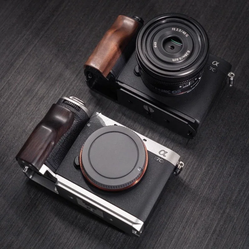 Suitable for Sony a7c2/a7c wood handle, good grip, wristband hole is convenient for upper tripod