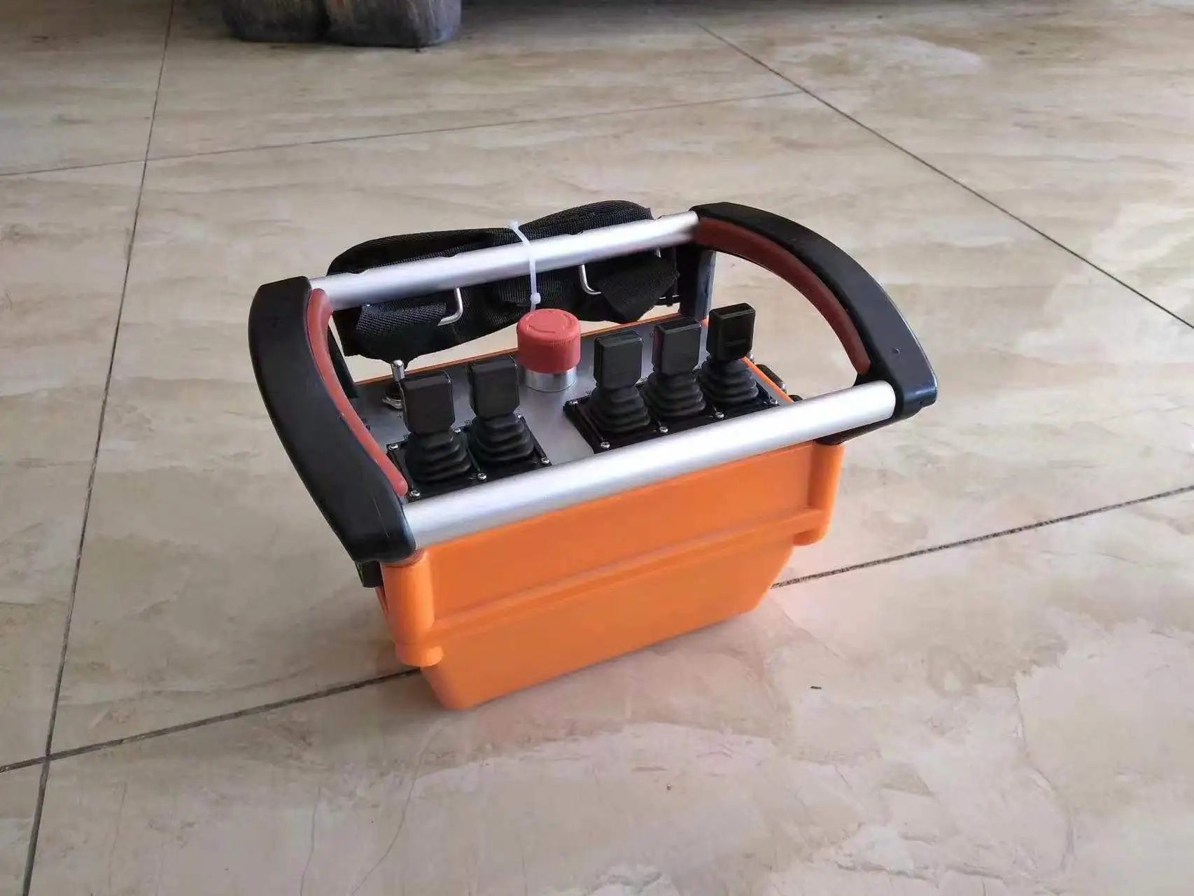 

Lorry Crane 24V 12V Remote Control For Truck Crane 4-7 Motors