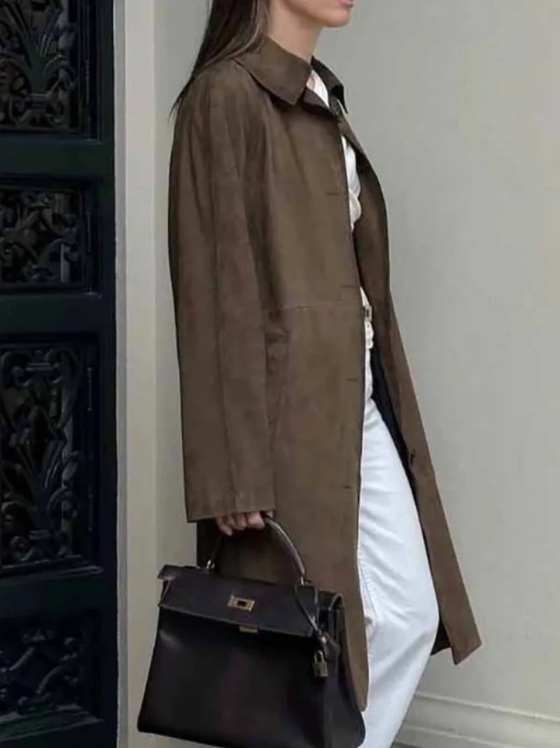 2025Nuevo en otoño Chaqueta larga de gamuza para mujer Casual versátil Retro europeo y americano marrón gabardina de manga larga para herramientas