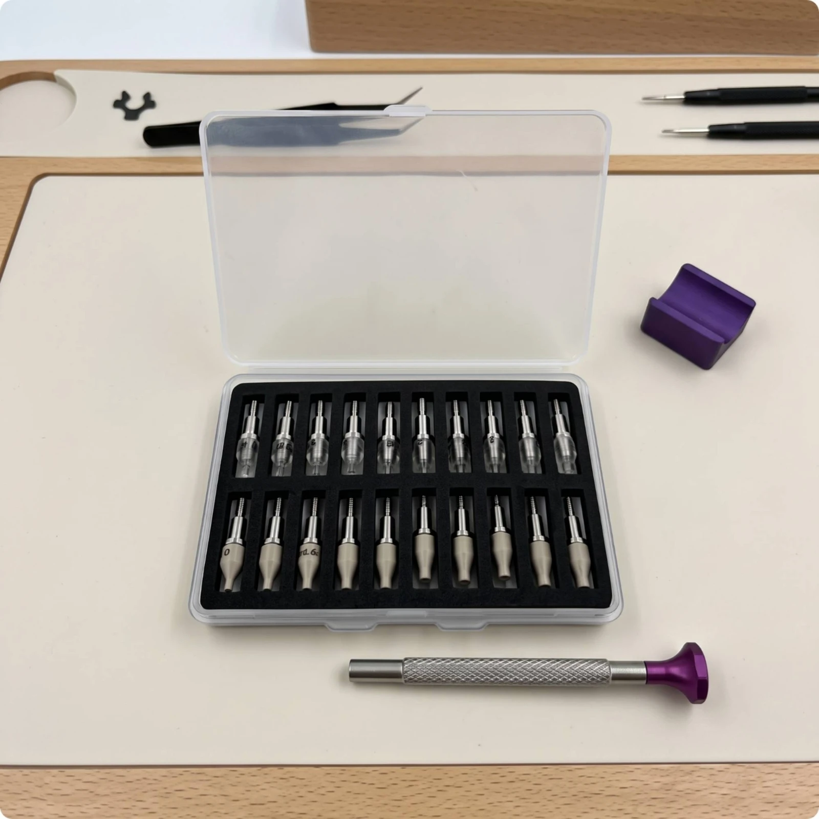Needle Insertion Tool Reusable Needle Tool with Storage Case Organizer Long-Lasting Sturdy for Sewing Machine Technicians