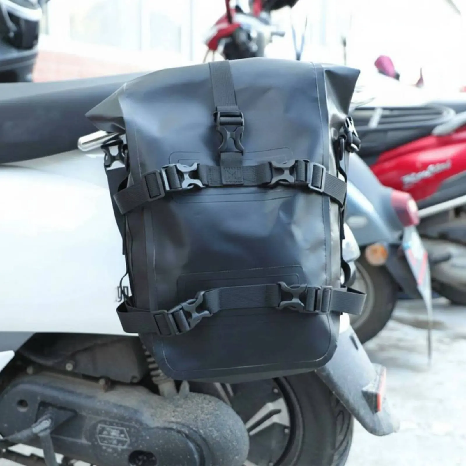 

Motorcycle Crash Bar Bag Reflective Waterproof Crash Bar Bag Motorcycle Side Pouch Tear Resistant for Riders, Long Ride