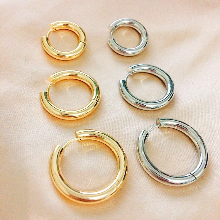 

18K Gold Plated Chunky Hoop Earrings Classic Small Gold Hoops Jewelry For Woman 22/26/28