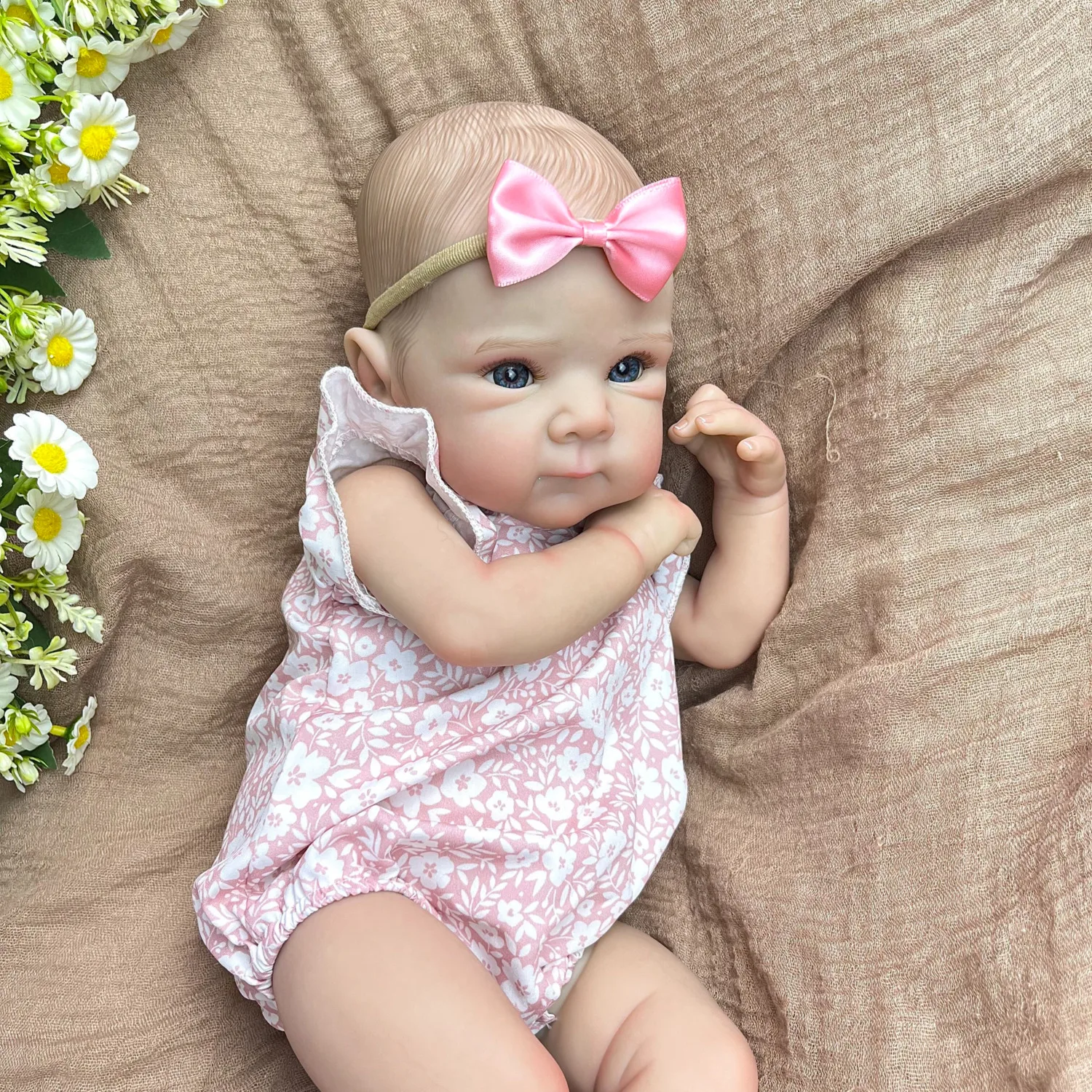 18 inch Real Look Reborn Baby Doll Toy with Cloth Body Lifelike 45 CM 3D Skin Lovely Doll Fashion Birthday Gift