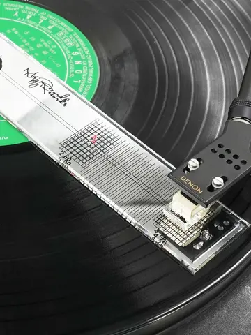 Линейка регулировки зеркала MayRecords для виниловых проигрывателей — пример использования