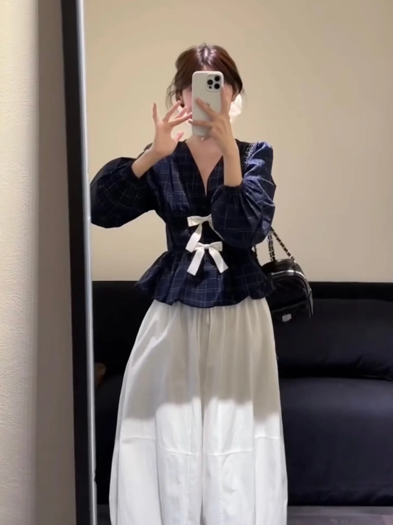 

Korean Sle V-Ne Knot Decorated Plaid irt Women's Spring Bloom Ruffle Hem Doll irt Sli Beautiful Top