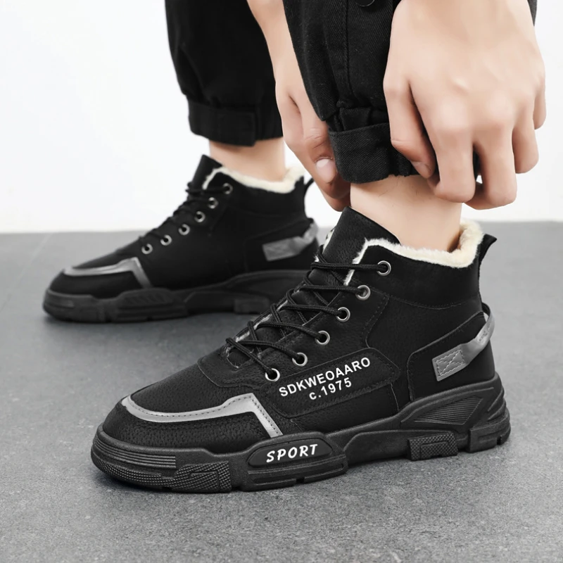 Botas de pelúcia masculinas com sola grossa, sapatos de trabalho na moda, prova de frio, botas curtas de algodão quente, novo, inverno 2022