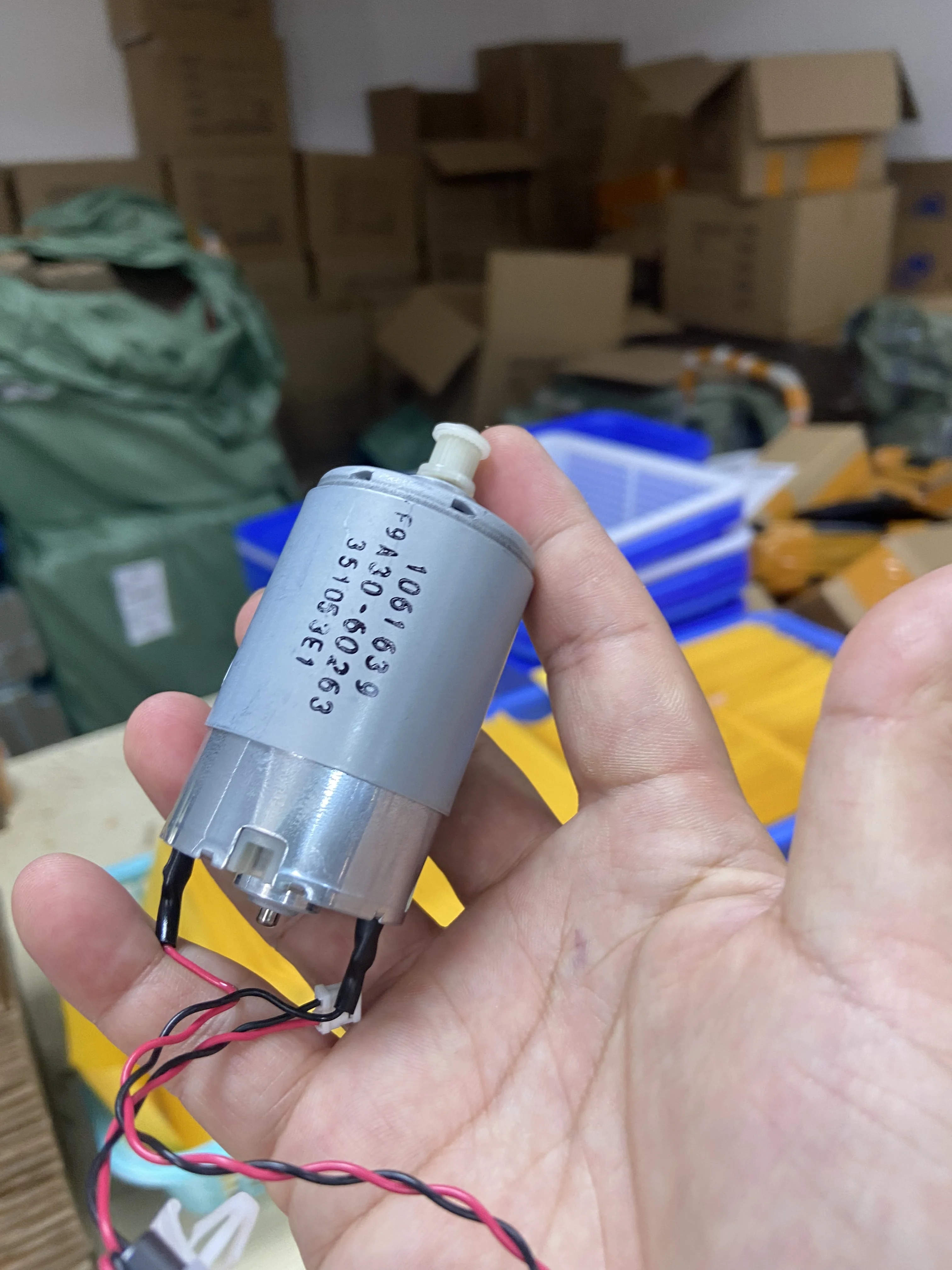 

Оригинальный новый двигатель каретки CQ890-67006 для HP DesignJet T120 T520 T730 T830 CQ890-60092 F9A30-67063 детали плоттера