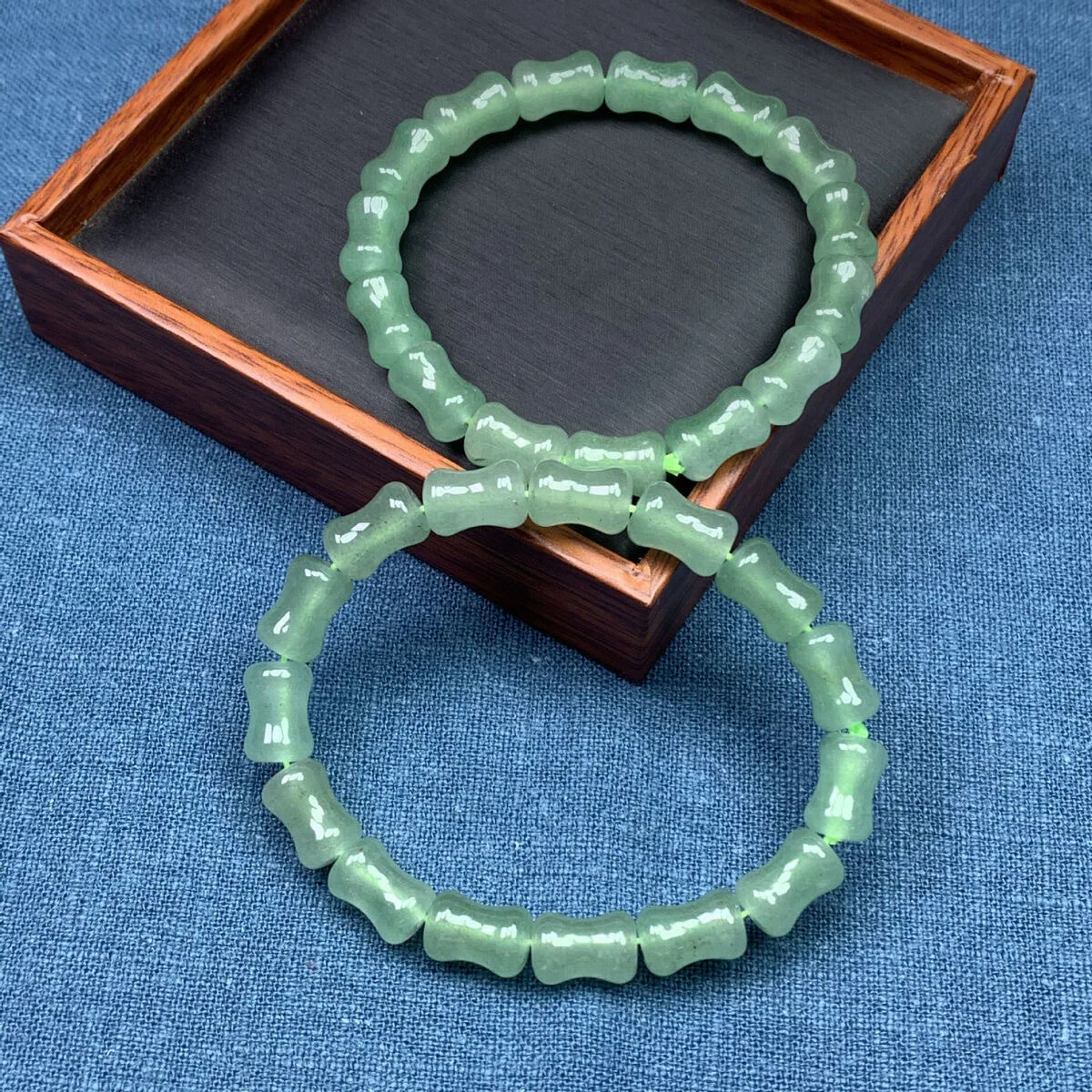 

New Chinese Ice Transparent Bamboo Bracelet Women's Jade Versatile Send to Friends