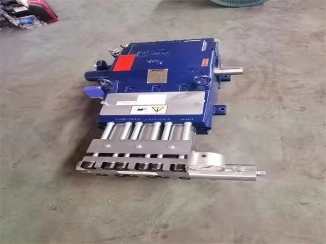 معدات التنظيف الصناعية باستخدام مضخة الضغط العالي 500 بار إلى 1500 بار للتنظيف #5