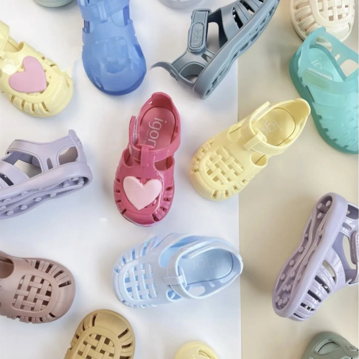 

2025 Summer New Products For Boys And Girls: Solid Color Casual Baotou Roman Sandals With Velcro Beach Shoes