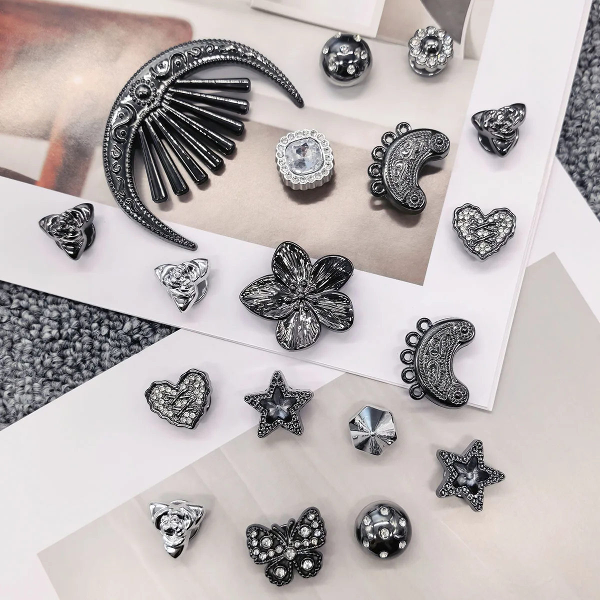 18PCS Gothic Vintage Moon Butterfly Shoe Charms Baroque Flower Clogs Shoe Decoration Buckles Dark Shoe Clips DIY Accessories