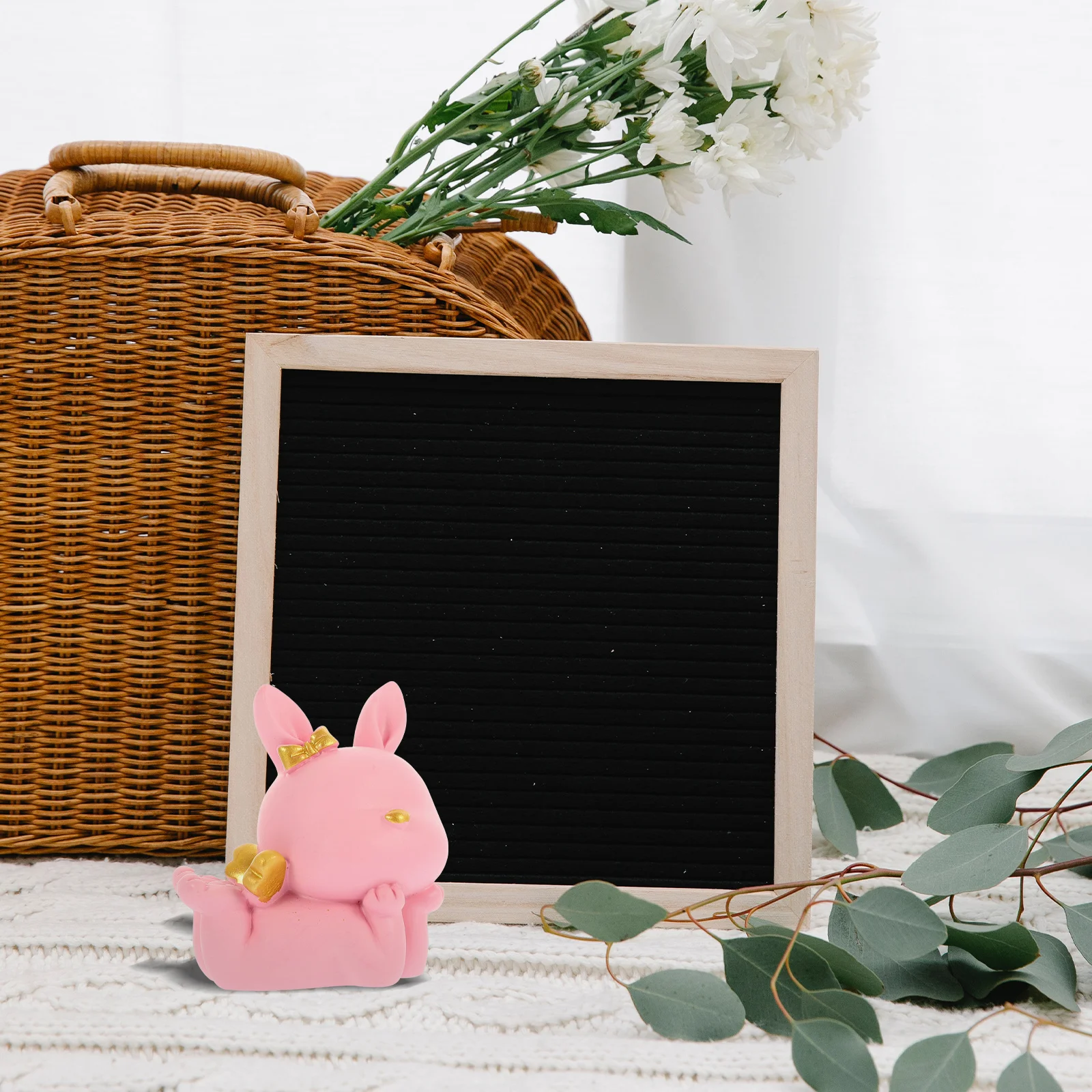 

Birthday Cartoon Rabbit Ornament Decoration Figurine for Home Pink Resin Bunny Toddler