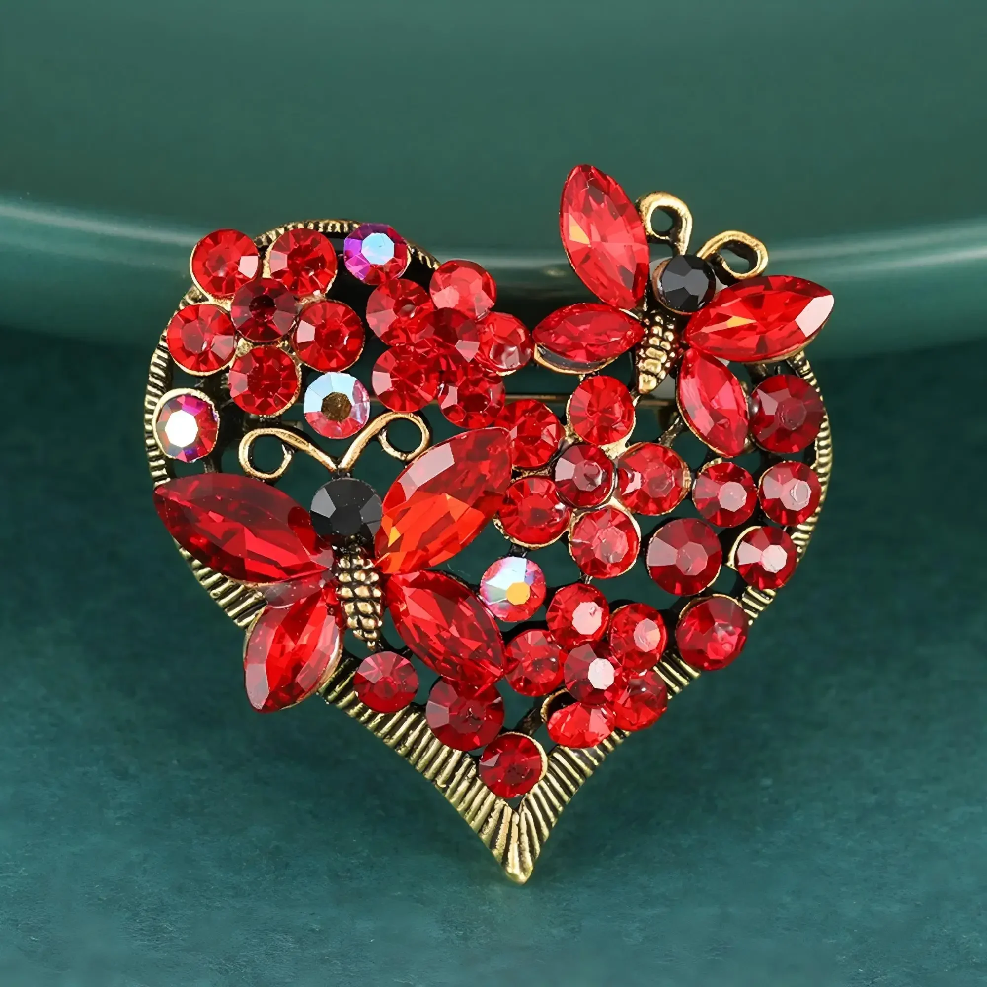 Valentine's Day Romantic Rhinestone Heart Brooches for Women Unisex Glas Love Pins Office Party Friend Gifts Jewelry Accessories