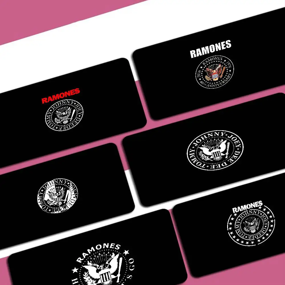 

The R-Ramone Rubber XXL Cartoon Anime Gaming Mouse Pad Keyboard Mouse Mats Desk Mat Accessories For PC Mouse Carpet