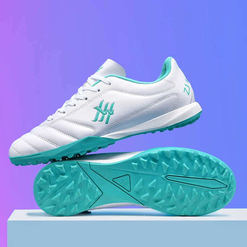 

A pair of children's four-season leather football shoes with studs, wear-resistant football shoes, sizes 32-44，JH-ZJ882