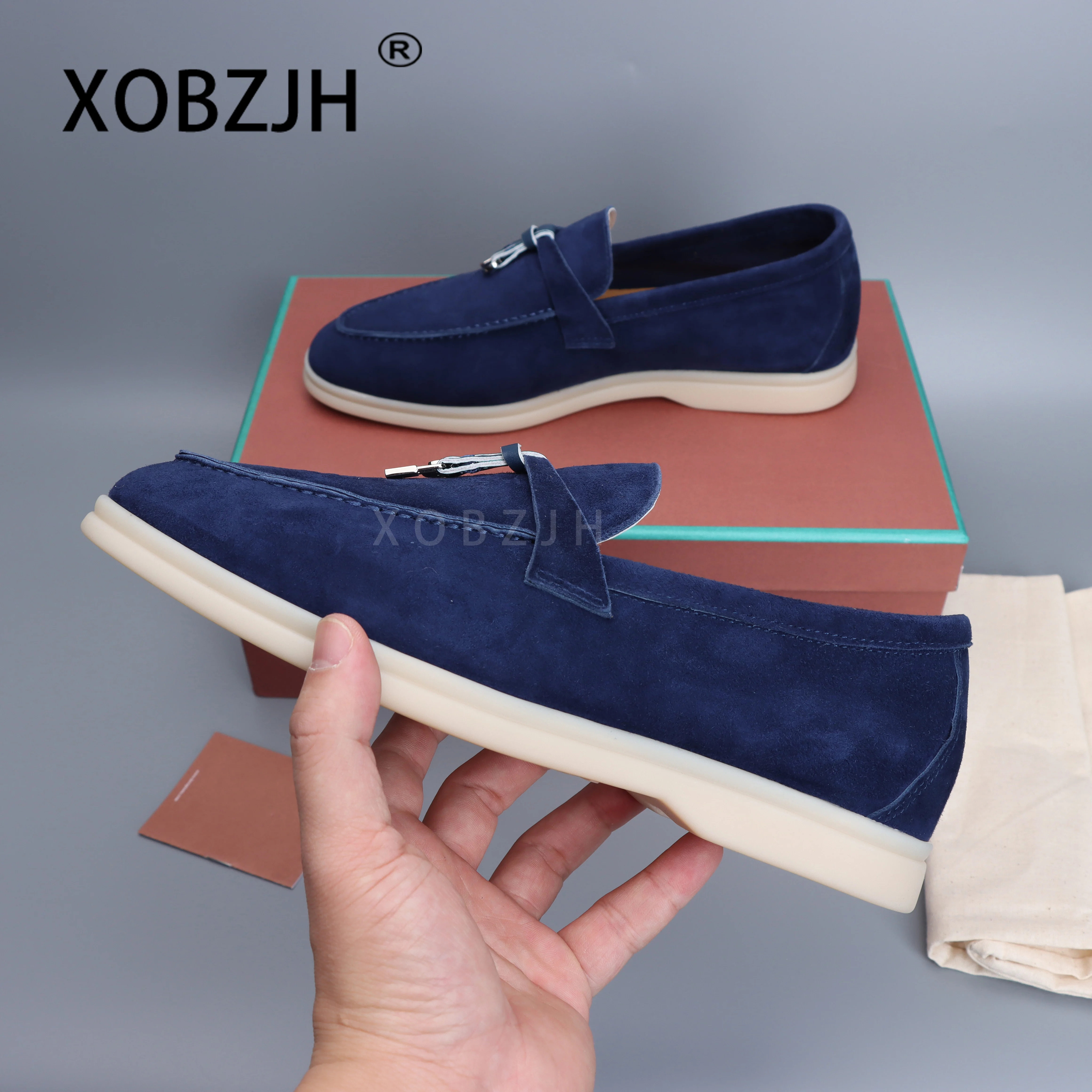 2025 Moccasines Summer Walk Women Loafers Shoes Spring Autumn Fashion CausaleLeather Metal Pendant Flat Shoes Free shopping