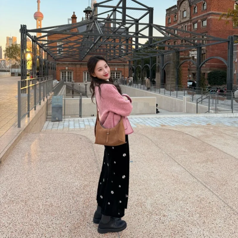 Retro Elegant Velvet Half Length Skirt for Women Autumn/Winter New Printed Medium Length Elastic Waist All Match A-line Skirt