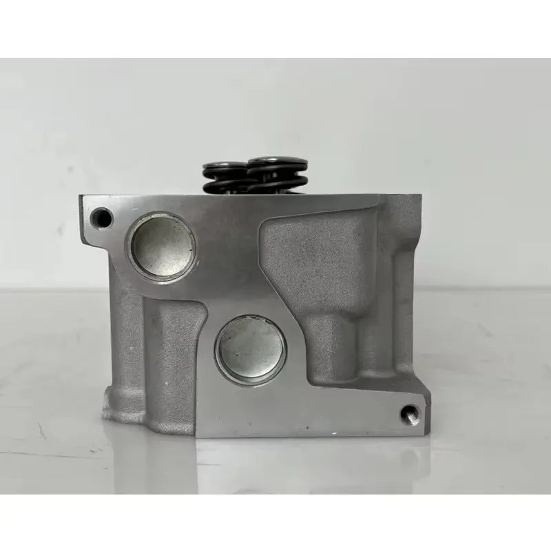 New Engine Spare Parts 90880028 90209850 1.8 C18NZ Complete Cylinder Head Assy for Opel Astra Vectra  Auto Parts