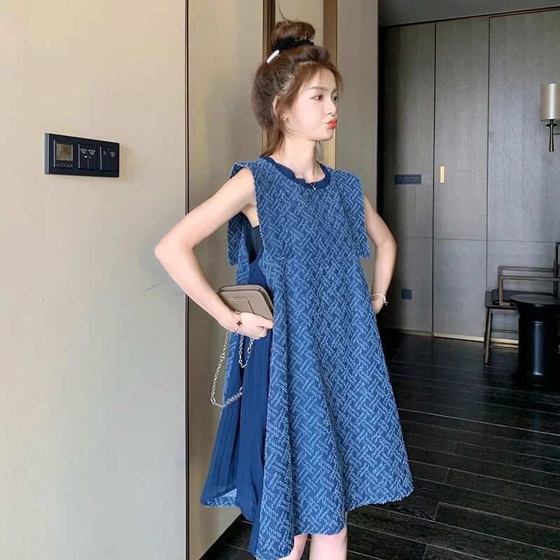 

Женское повседневное платье миди в корейском стиле, свободного кроя, А-силуэта, с круглым вырезом, из джинсовой ткани в клетку, синее, с плиссировкой, больших размеров (до 300 фунтов)