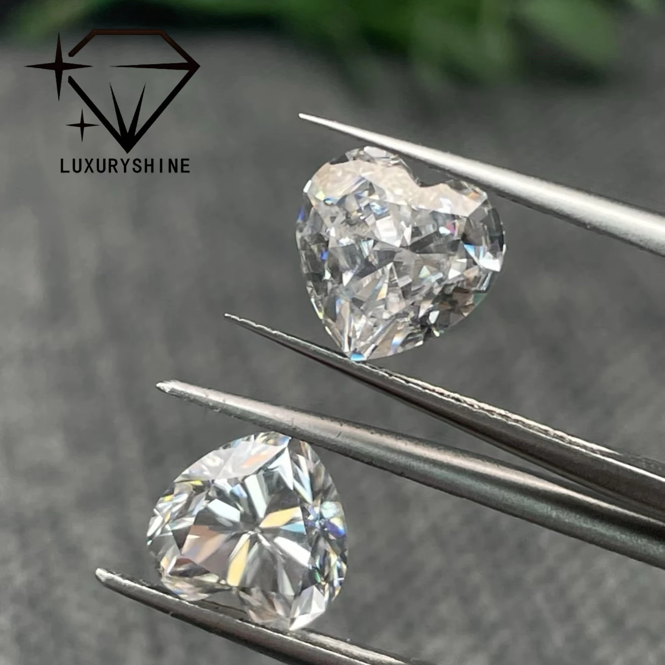 

LuxuryShine VVS2 Heart Shape 1-15ct Lab Grown Diamond D-F Color 3EX Cut Stones With IGI Certificate