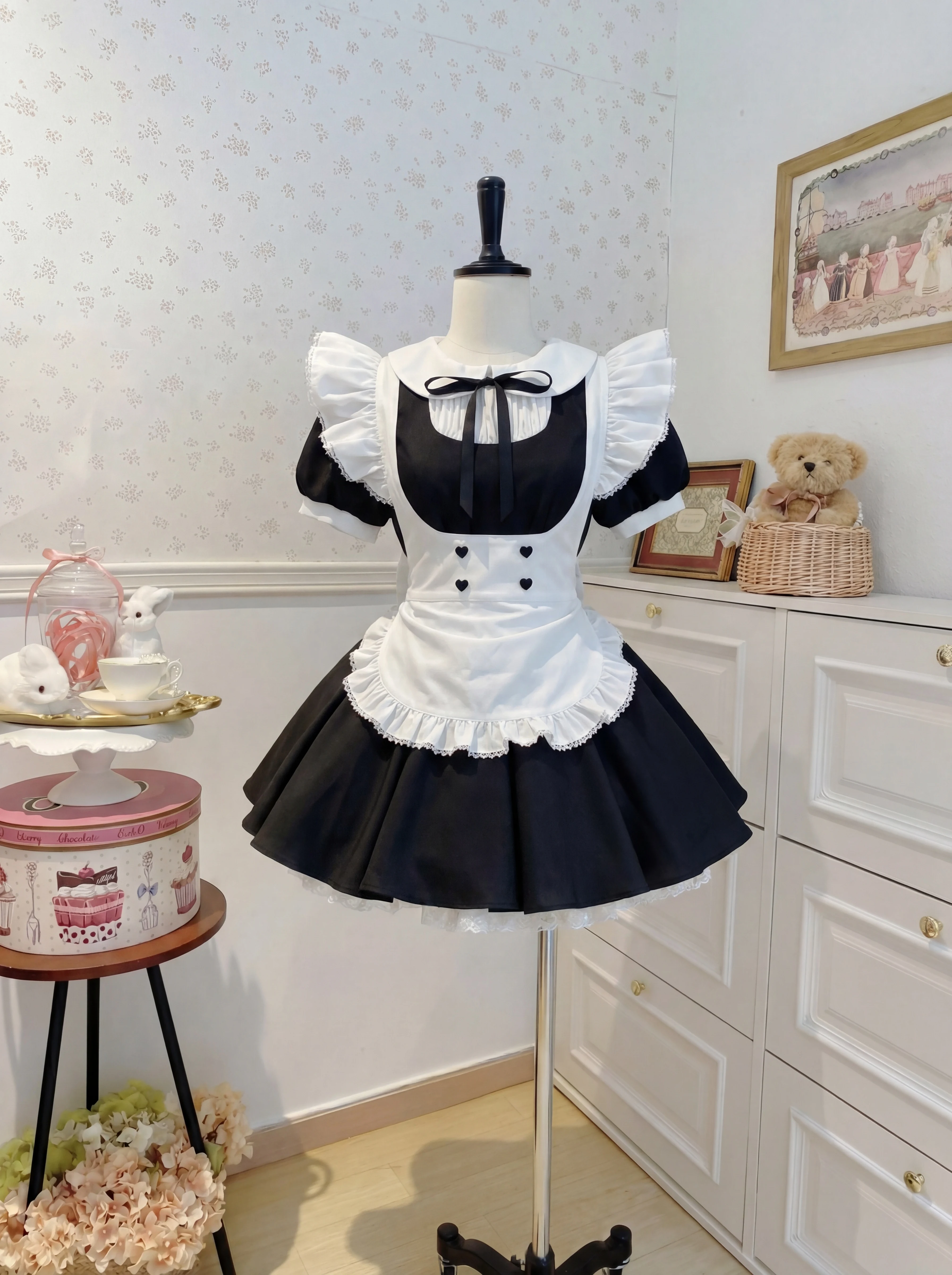 Classical Blue Lolita Anime Maid Cosplay Costume Kawaii Comic Con Dress Up Black Short Sleeved Lolita Set Party Women Outfit
