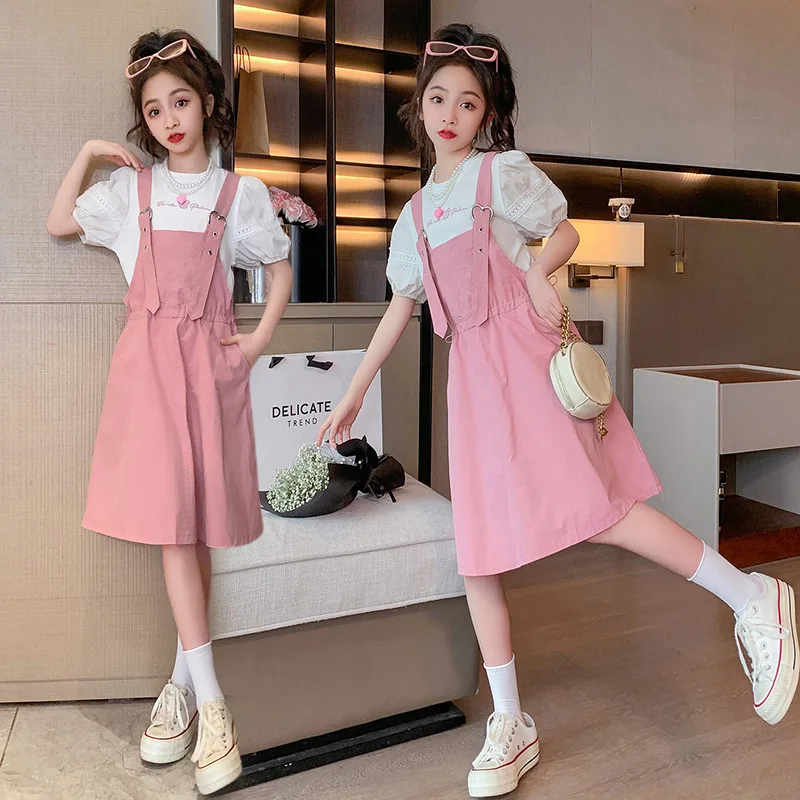 

Girls' suspenders summer suit 2024 new Korean version of children's big children striped T-shirt shorts two-piece set