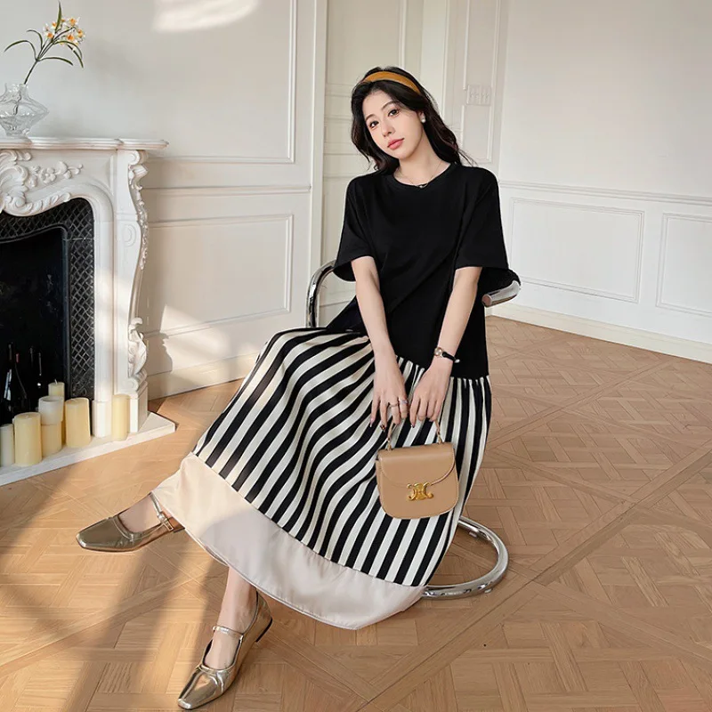 2024 Summer New Loose Large Size Women\'s Dress Slimming and Covering Belly Stripe Color Block Pleated Skirt Short sleeved Dress