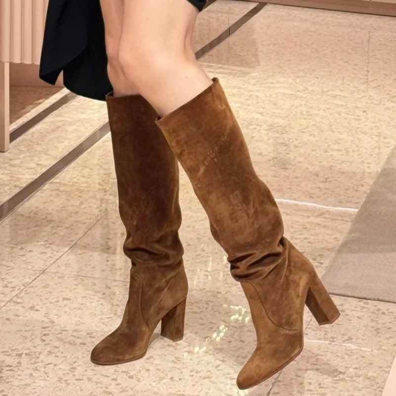 

2025 Hot Selling French High Boots Autumn New Retro Style Pointed Toe Pleated Sleeve Women's Block Heel Stack Boots