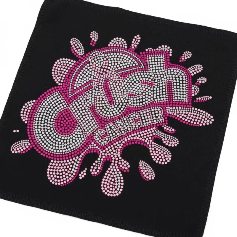 

Индивидуальный термотрансферный дизайн с физическим видеообразцом для одежды, выполненный на заказ на фабрике, для нанесения стразами методом термопереноса