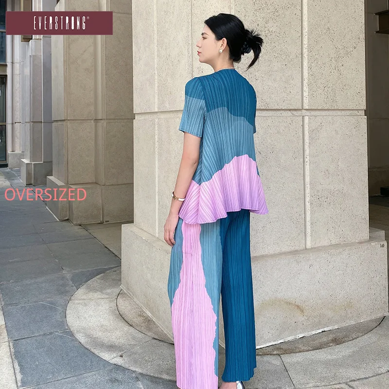 Miyake Pleated Gradient Top Suit for Women, Commuter, Contrasting Color, Thin T-shirt, Loose Straight Pants, Two-Piece Set