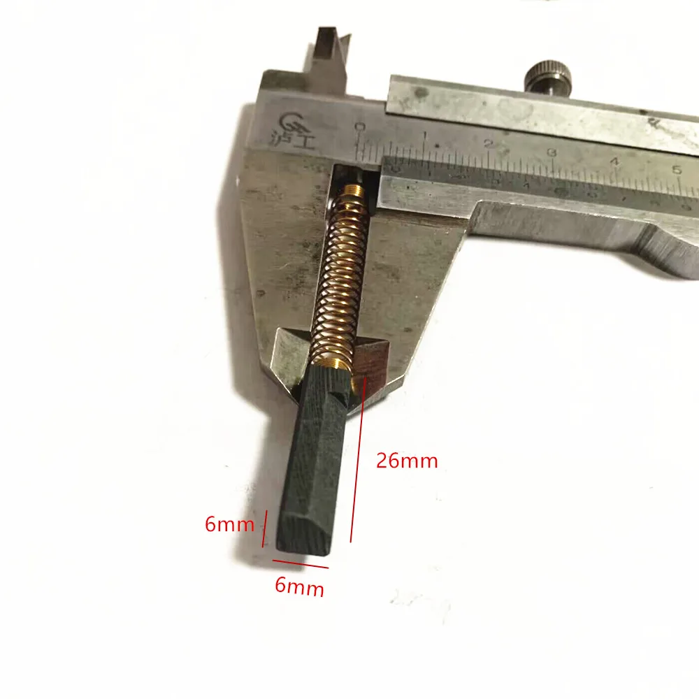 Cepillo de carbón para batidora de cocina, herramienta eléctrica de 4 piezas, piezas de repuesto de 6x6x26mm, batidor de huevos y Pasta