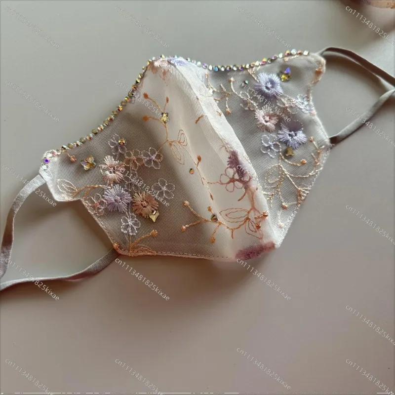 For Spring and Autumn Anti-dust Sunscreen Washable Mask Exquisite Mesh Embroidery Lace Bright Brick