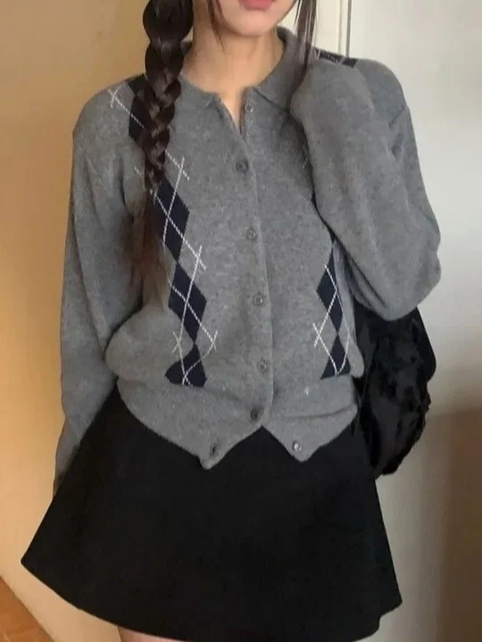 

Вязаный свитер с воротником в стиле ретро и ромбовидным узором, женское пальто в консервативном стиле, универсальный осенний открытый кардиган на одной пуговице