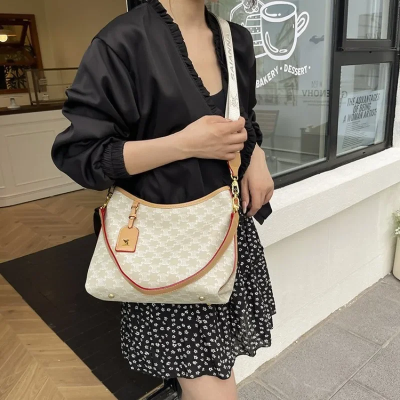 

Fashionable Women Messenger Crossbody Bag Casual Trendy Can Be Used As A Spacious And Unique Diaper Bag