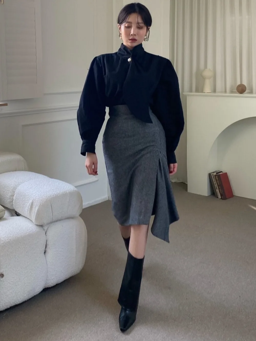 قميص نسائي أنيق بأكمام طويلة وأزرار لؤلؤية، تصميم فضفاض وعصري لخريف جديد، بتصميم وشاح أنيق، مناسب للتنقل اليومي، أصل صيني.