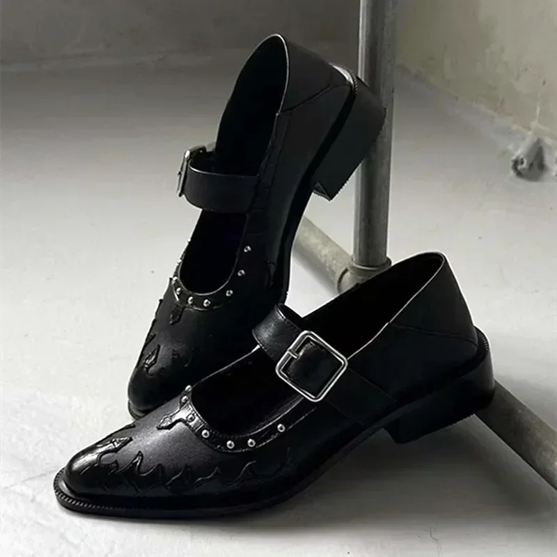 

Высококачественная кожаная женская обувь, пикантные женские туфли Мэри Джейн с острым носком и металлической пряжкой, черные элегантные женские туфли на каблуке в стиле панк