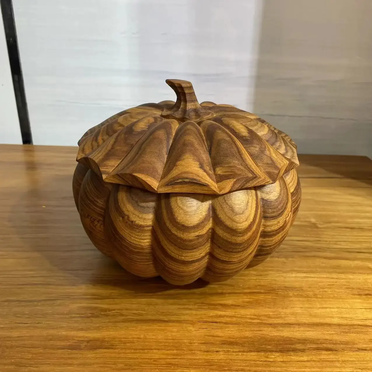 Teak tea can, hand-carved pumpkin tea can, household wooden sealed storage tank, living room desktop ornament