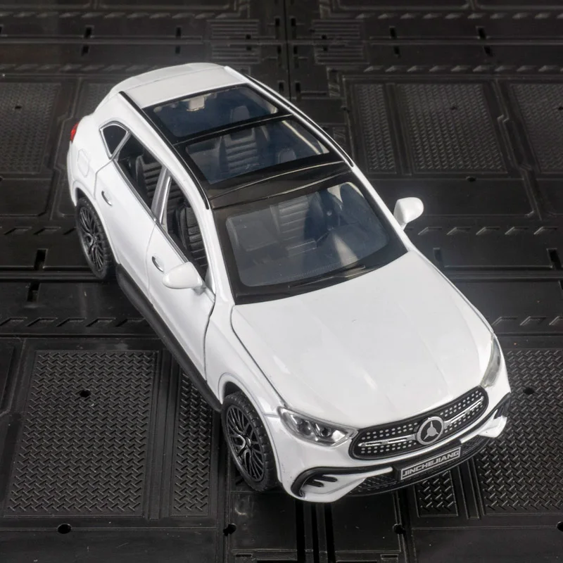 1:32 Mercedes Benz GLC400 puertas de modelo de coche de aleación y capó de motor, el maletero se puede abrir tiene funciones de sonido y iluminación simuladas