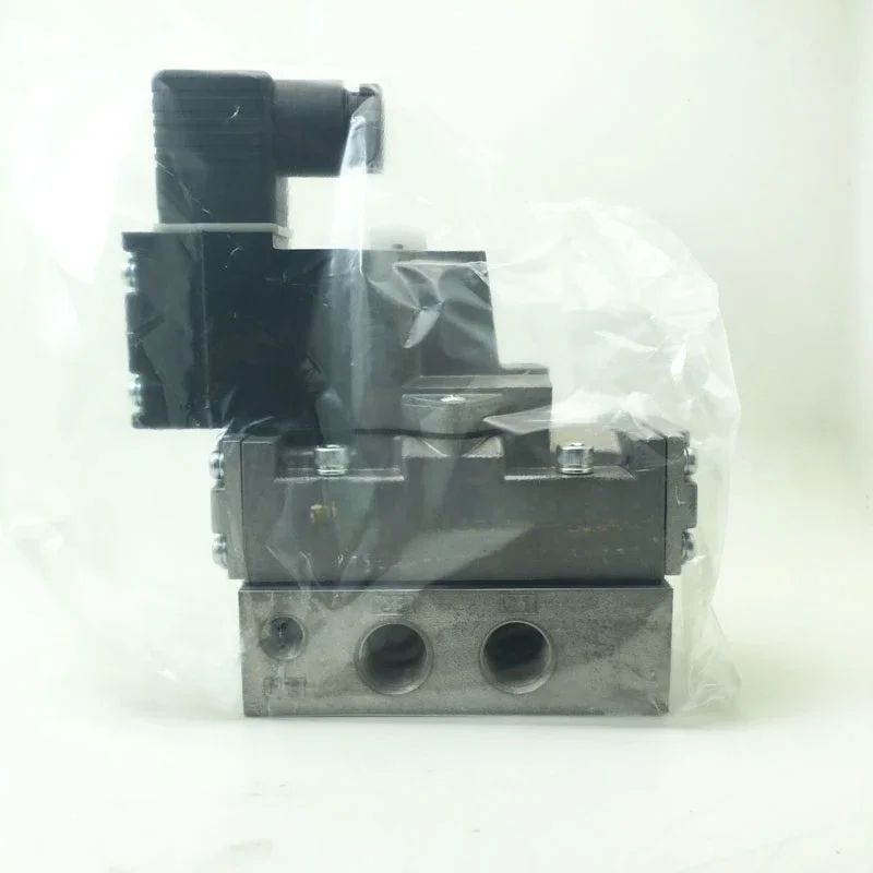 

Original CKD solenoid valve 4F410-10 220V Hi-Tech CKD5-way solenoid valve /RC3/8 interface.