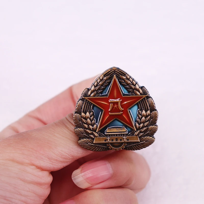 People Liberation Army PLA China Chinese Emblem Logo Badge spilla vintage pins