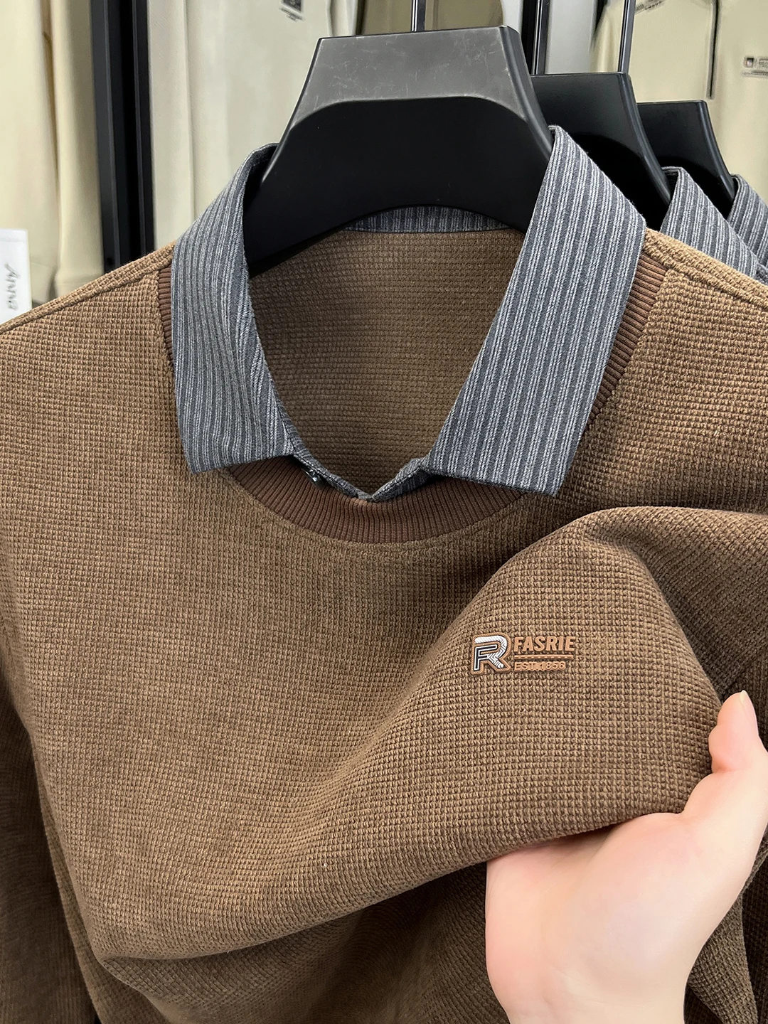 

Мужской повседневный вязаный свитер с имитацией двухслойности и воротником-рубашкой, универсальный, осенне-зимний, модный, из смеси полиэстера и лайкры