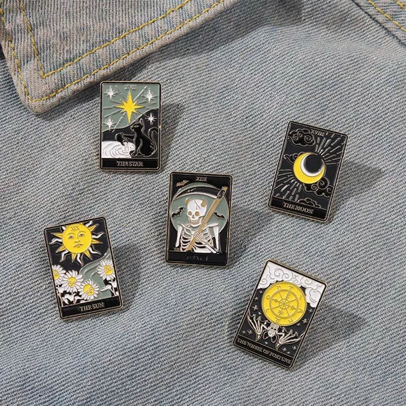 Tarot Enamel Pins Custom Sun Moon Stars Gothic Skeleton Lover Brooches Lapel Badges Bag Punk Dark Witch Jewelry Gift for Kids