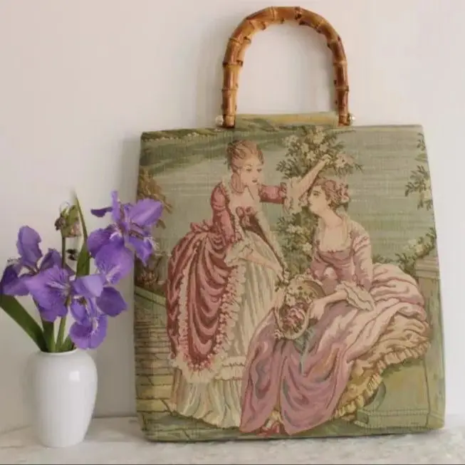 LOST IN VINTAGE 1950\'s Delill French Provincial Tapestry Young Love Courting Chain Handle Purse