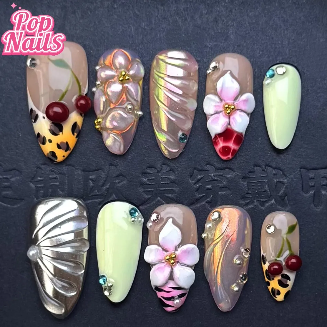 

3D ногти ручной работы с вишневыми цветами и леопардовым принтом, французские кончики ногтей Y2K, дизайн, идеально подходящий для летней вечеринки, пресс на средние миндалевидные ногти