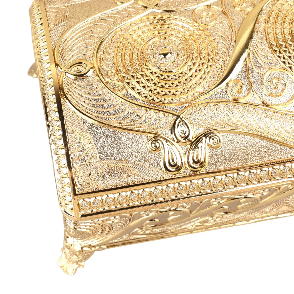 Retro Alloy Vintage Jewelry Box Soft Velvet Lining Gold Trinket Storage Box Silver Rectangular Keepsake Chest Family Use