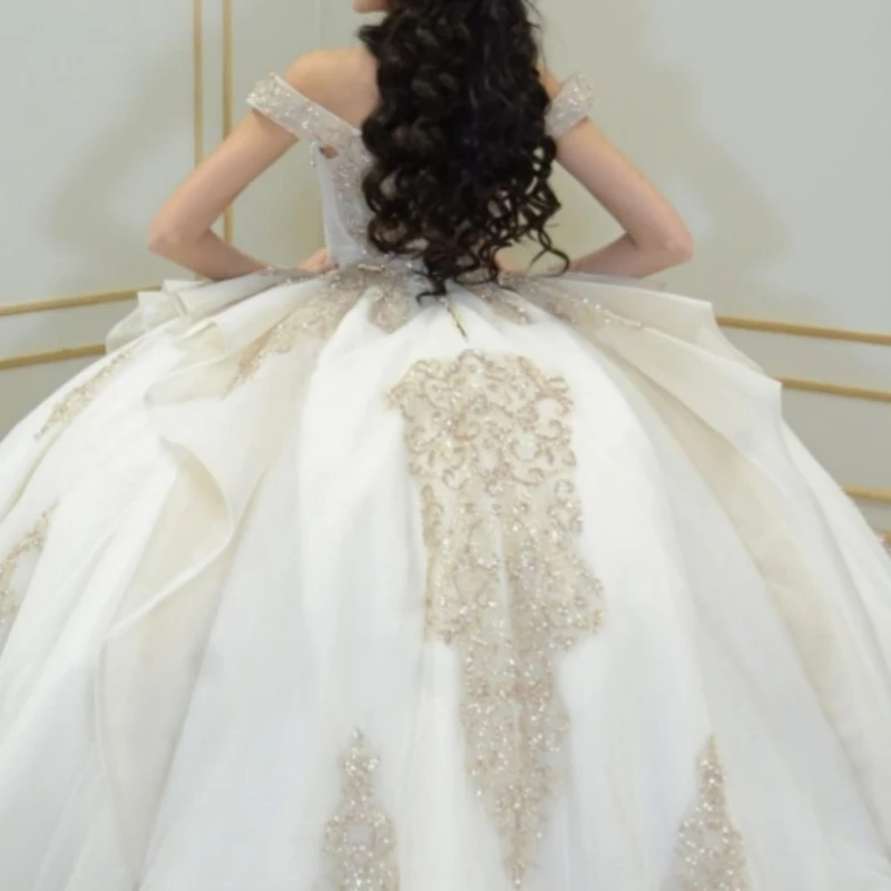 Champagne Shiny Quinceanera Dresses Off Shoulder Ball Gown Sweet 16 Dress Applique Lace Beading Tull Birthday Party Vestidos 15