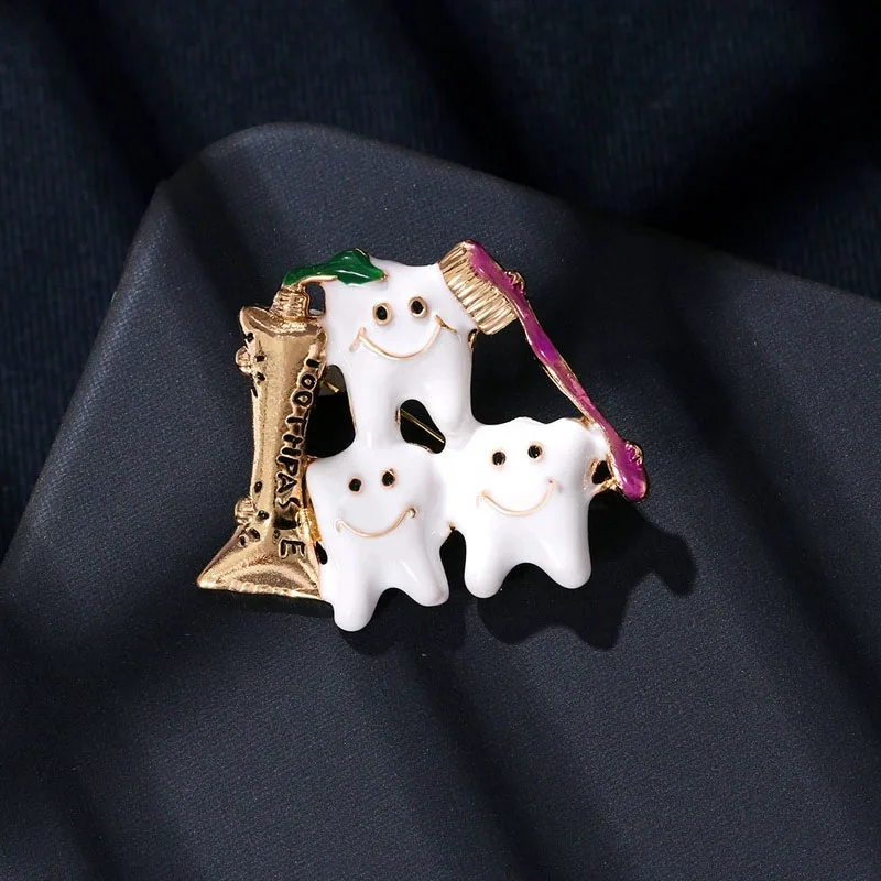 Creative Tooth Enamel Brooch Future Dentist Avocado Scalpel Bow Toothbrush Rabbit Fruit Princess Tooth Badge Punk Pins Jewelry